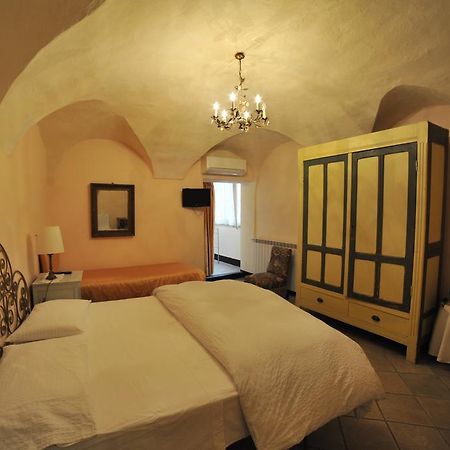 Erasmo Rooms & Breakfast Finale Ligure Exteriör bild