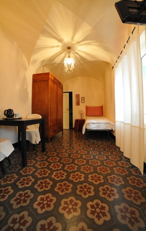 Erasmo Rooms & Breakfast Finale Ligure Exteriör bild